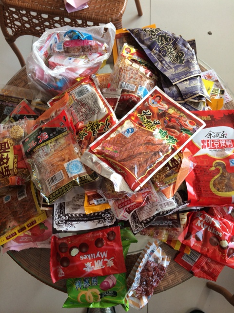 家长为"5毛零食"食品安全担忧