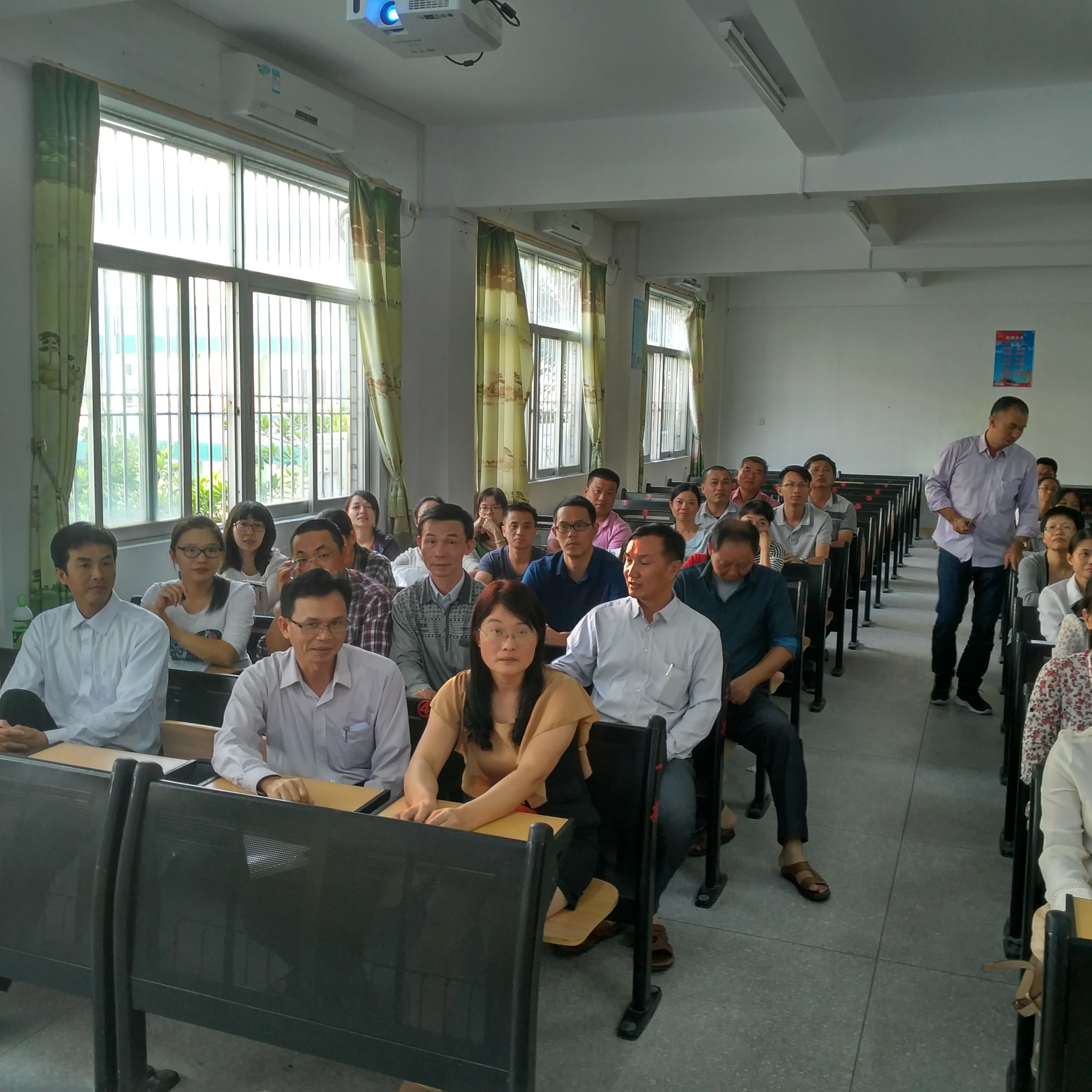 1701期汕头市潮南区陇田沙陇中学校本研讨第二次会议活动记录